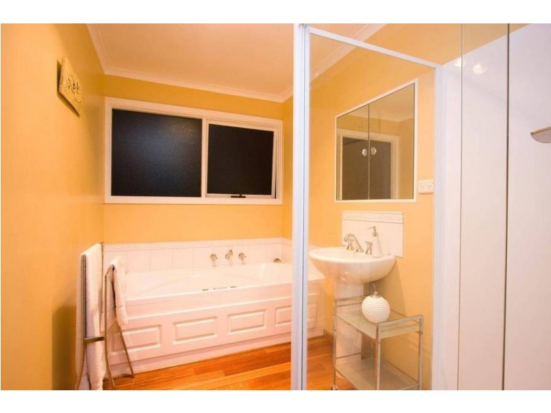 16 Invercargill Road, Mount Nelson TAS 7007