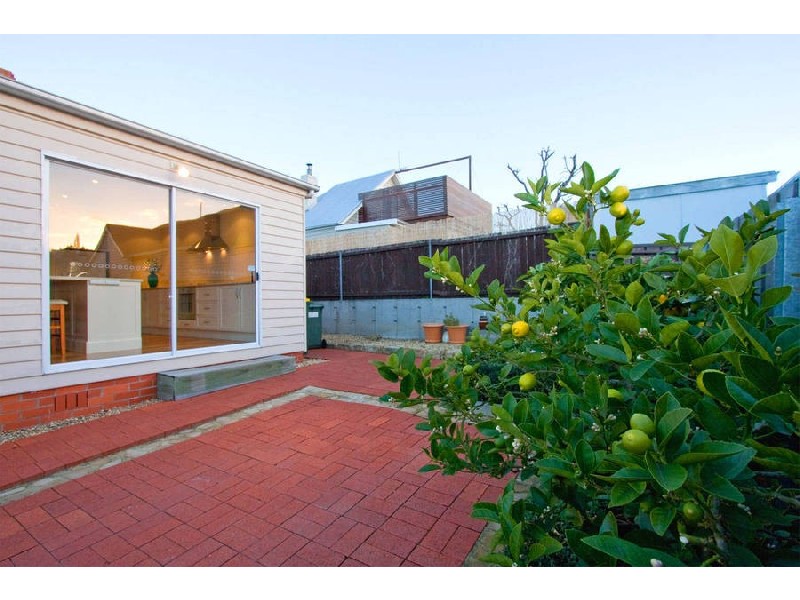 27 Little Arthur Street, North Hobart TAS 7000