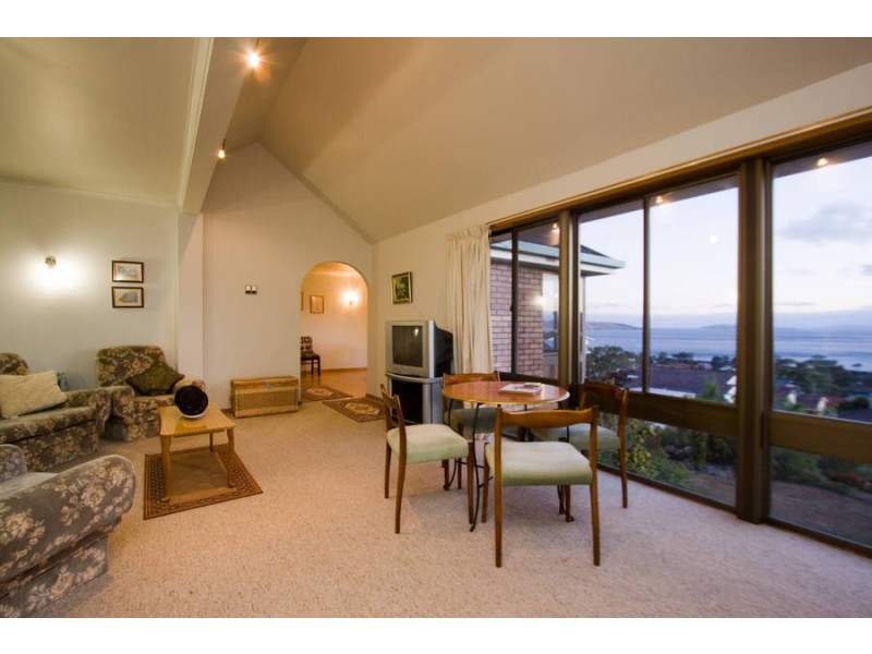 9 Waverley Street, Bellerive TAS 7018