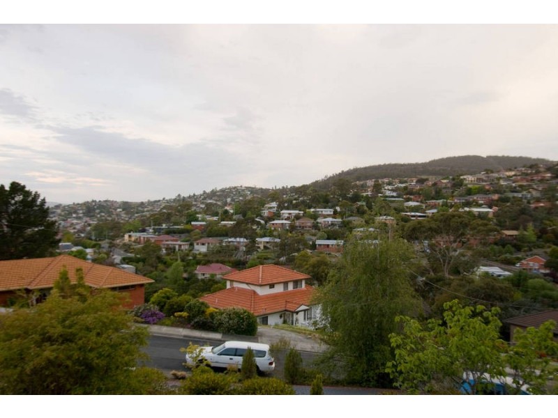 12a Alwyn Rd, Lenah Valley TAS 7008