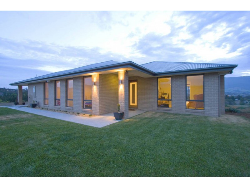 8 Rachel Crescent, Old Beach TAS 7017