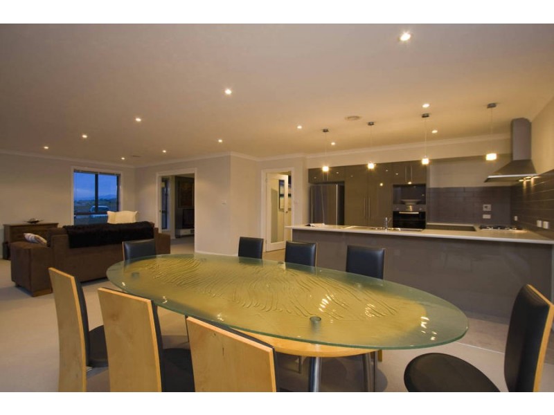 8 Rachel Crescent, Old Beach TAS 7017