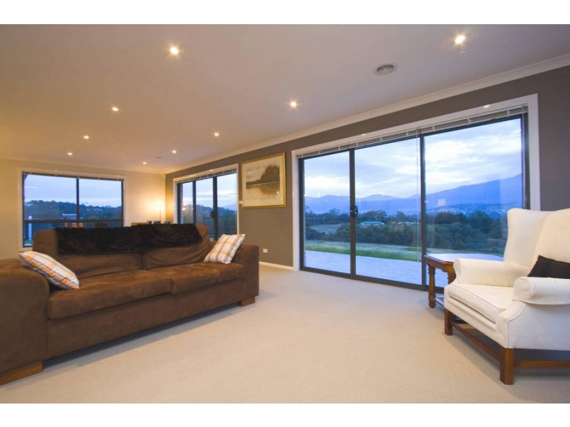 8 Rachel Crescent, Old Beach TAS 7017