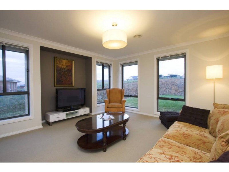 8 Rachel Crescent, Old Beach TAS 7017