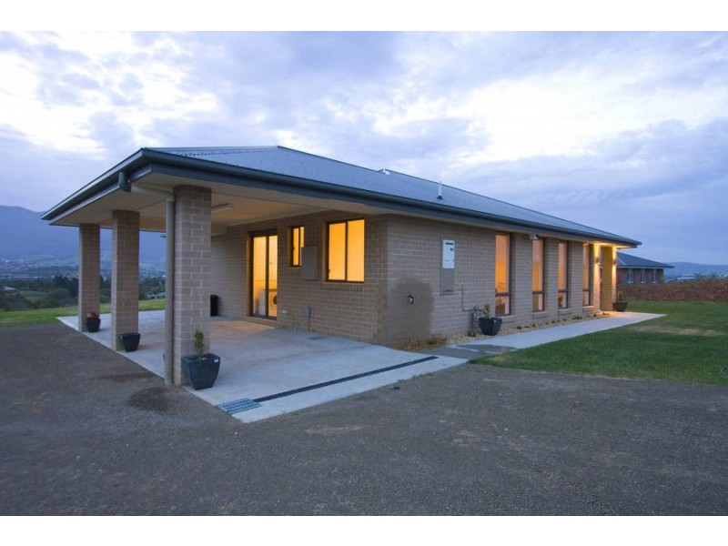 8 Rachel Crescent, Old Beach TAS 7017