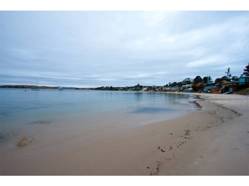 28 Pier Road, Opossum Bay TAS 7023