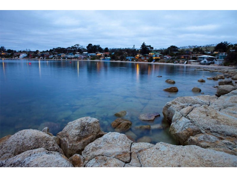 28 Pier Road, Opossum Bay TAS 7023