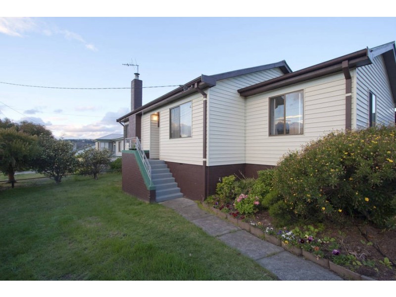 12 Amundsen Crescent, Warrane TAS 7018
