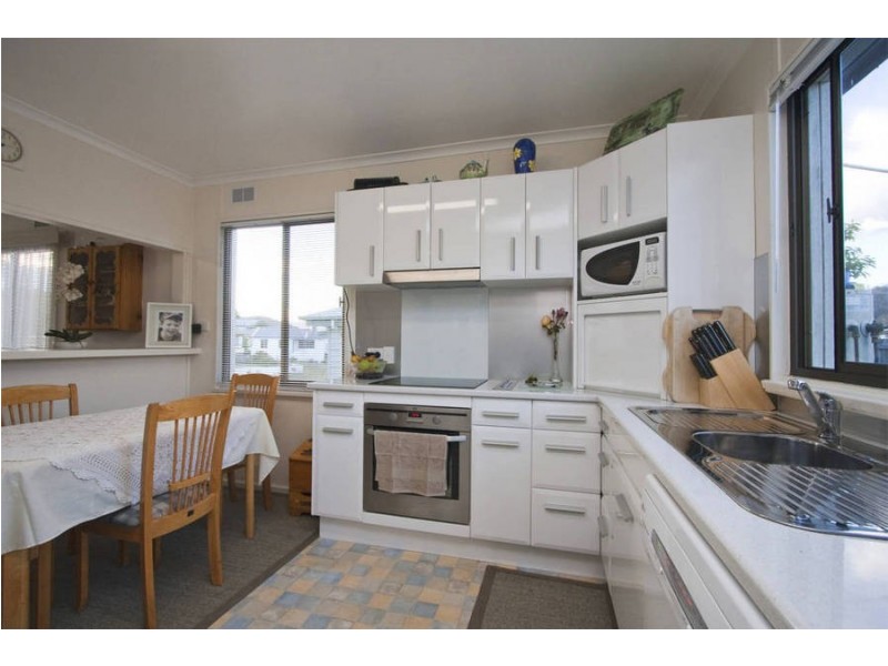 12 Amundsen Crescent, Warrane TAS 7018