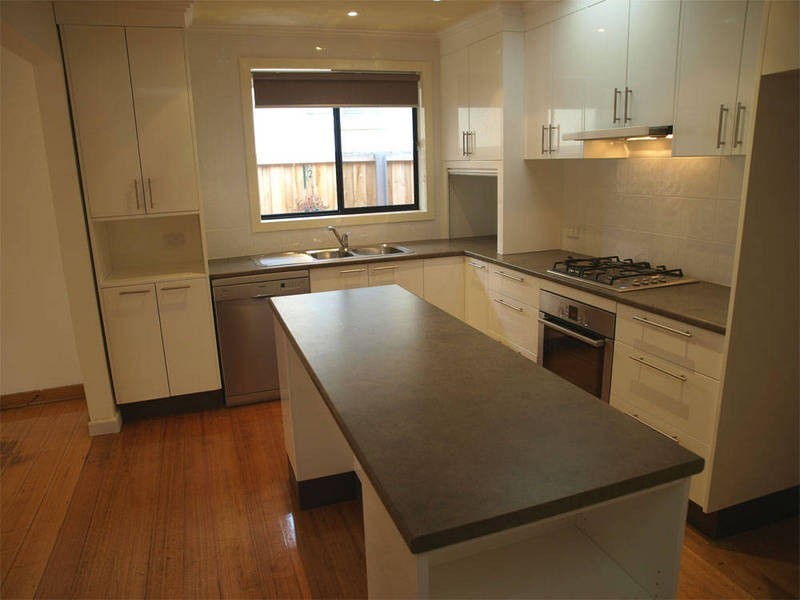 1 Moss Park Drive, New Town TAS 7008