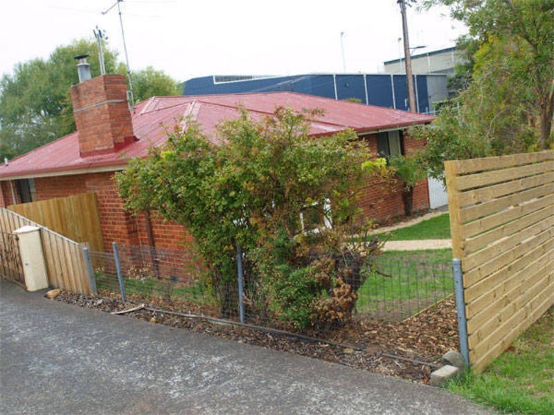 1 Moss Park Drive, New Town TAS 7008