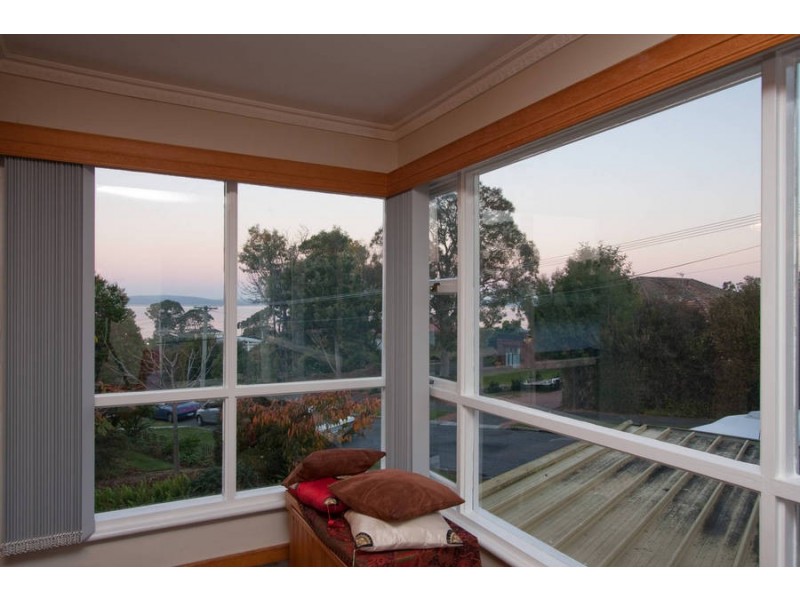 12 Norwood Avenue, Taroona TAS 7053