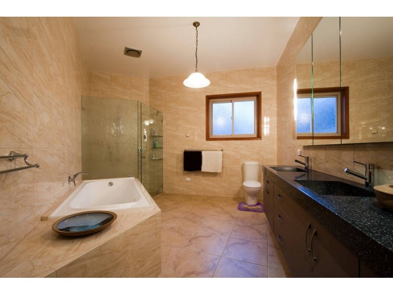 1,19 Carnation Terrace, Kingston TAS 7050