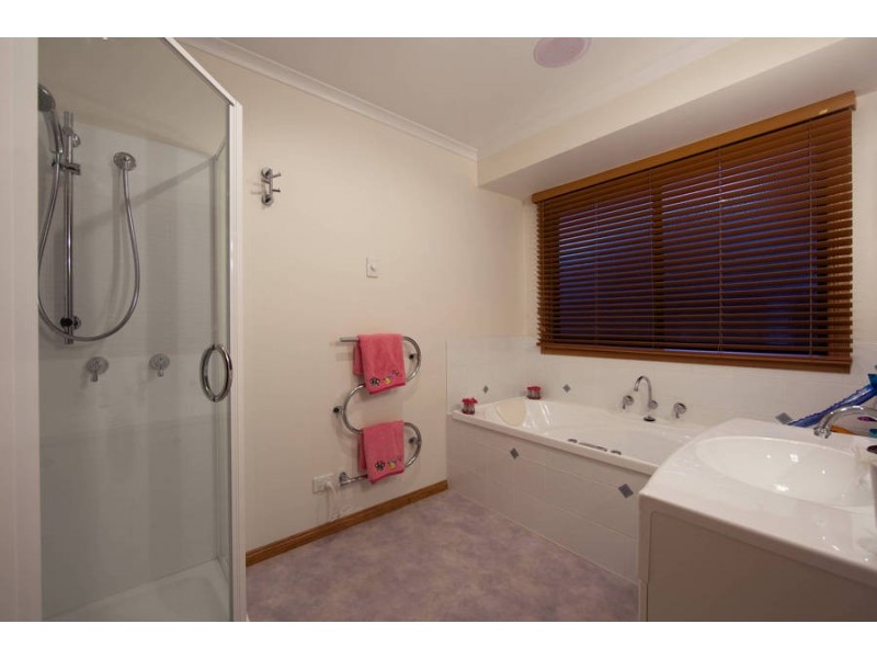 6 Virgilians Drive, Austins Ferry TAS 7011