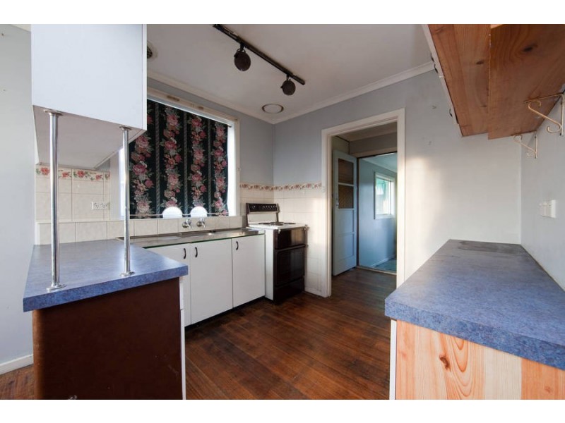 2 Henry Crescent, New Norfolk TAS 7140