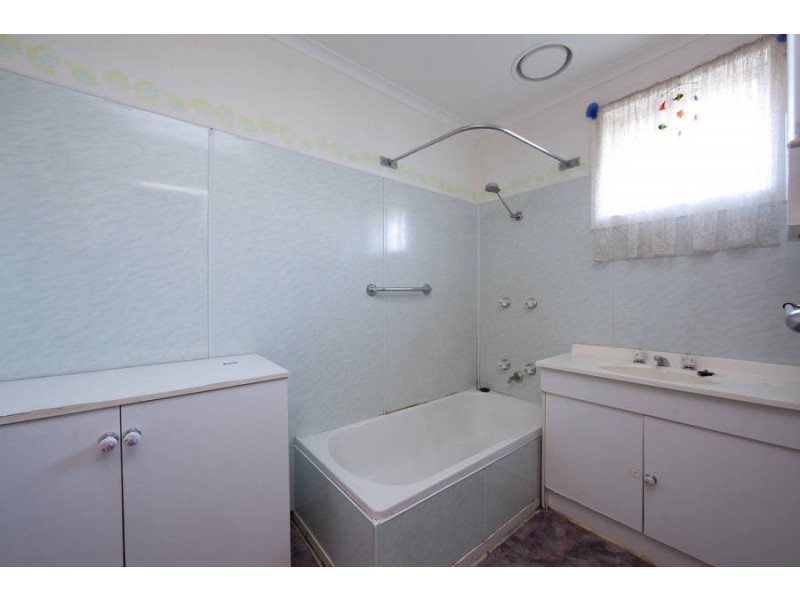 2 Henry Crescent, New Norfolk TAS 7140