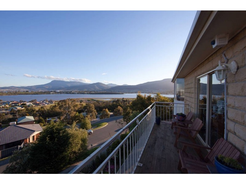 11 Grevillea Avenue, Old Beach TAS 7017