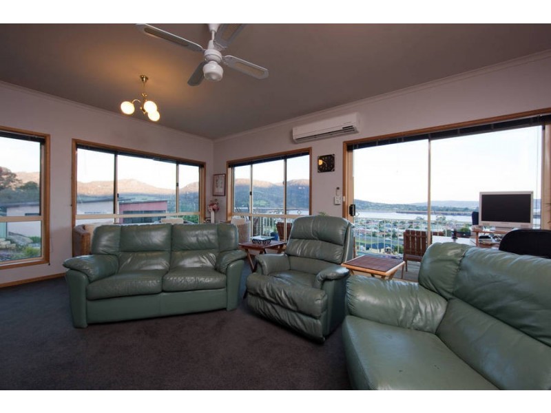 11 Grevillea Avenue, Old Beach TAS 7017