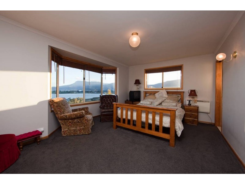 11 Grevillea Avenue, Old Beach TAS 7017