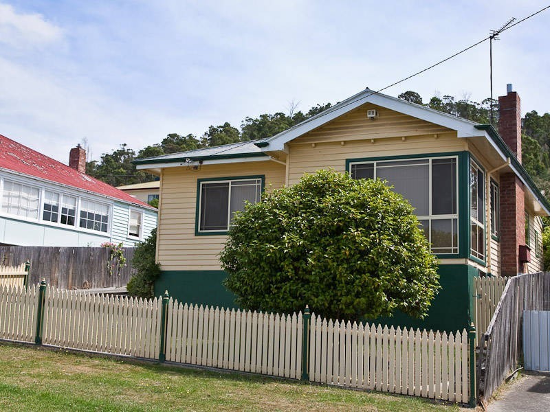 7 Barnett Avenue, New Norfolk TAS 7140