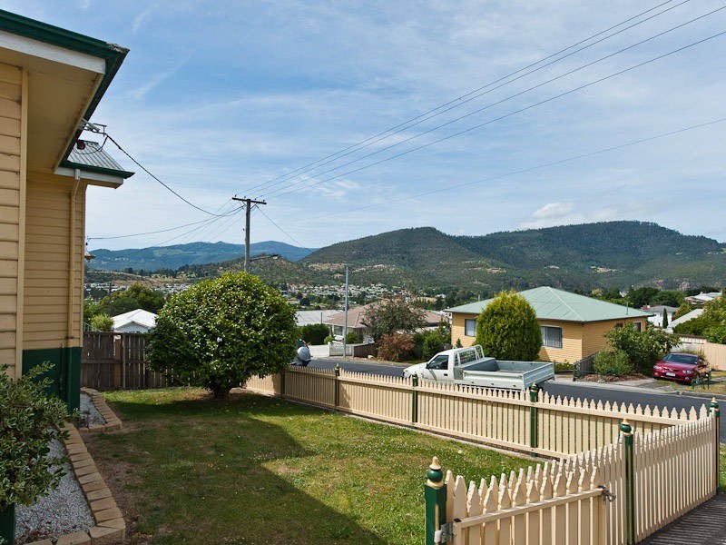 7 Barnett Avenue, New Norfolk TAS 7140