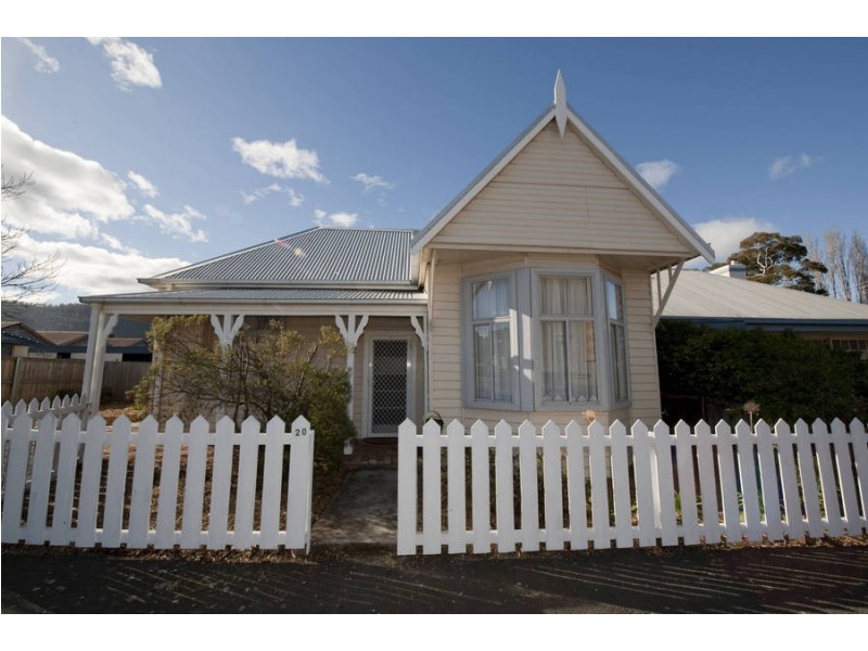 20 Charles Street, New Norfolk TAS 7140