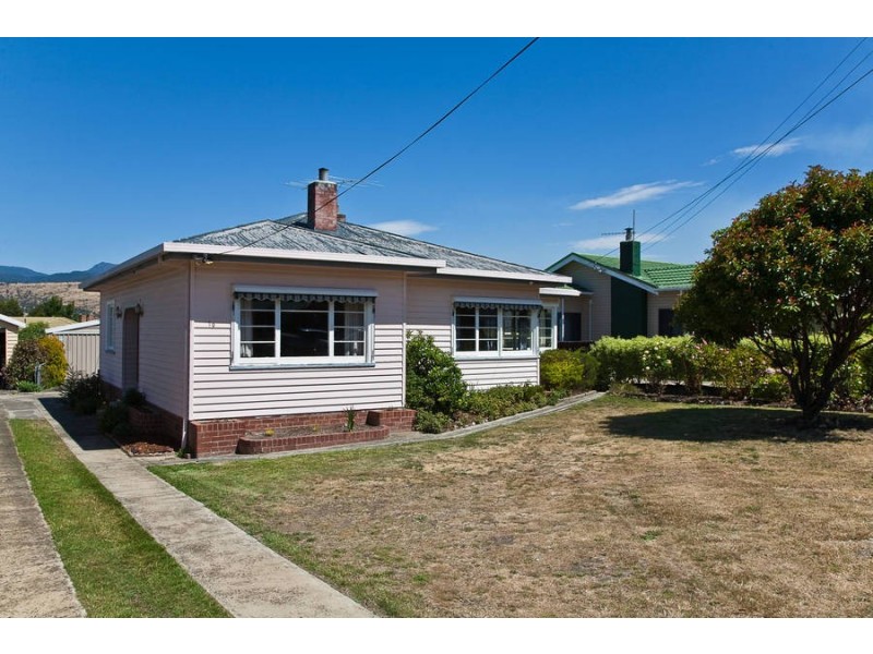 19 North Crescent, New Norfolk TAS 7140