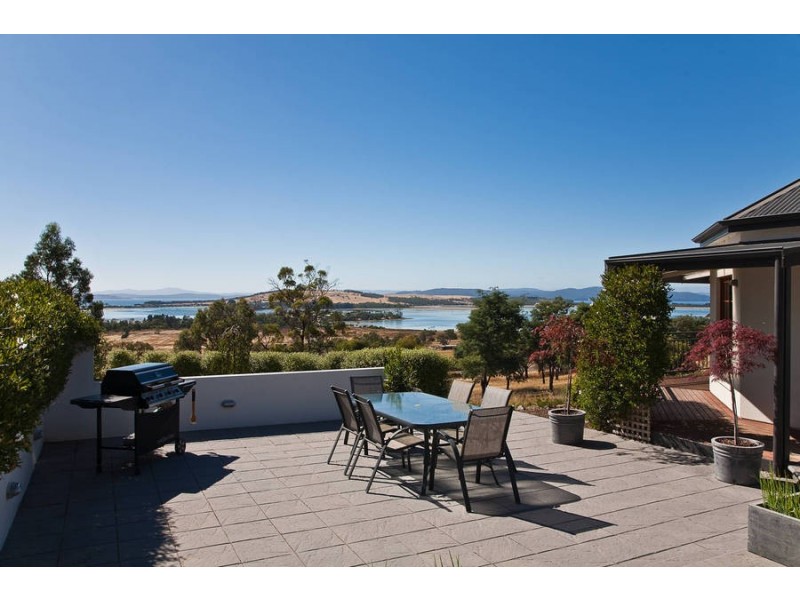 32 Delphis Drive, Sandford TAS 7020