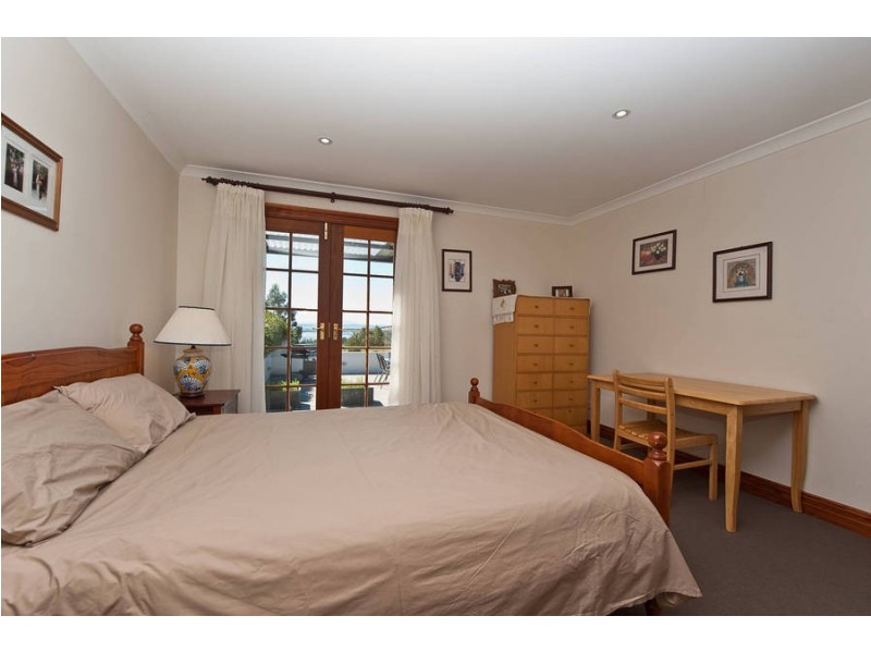 32 Delphis Drive, Sandford TAS 7020