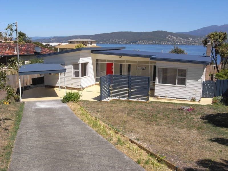 323 Carella St, Tranmere TAS 7018