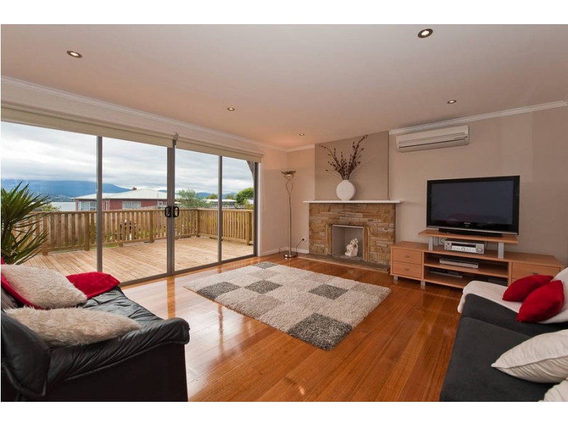 323 Carella St, Tranmere TAS 7018