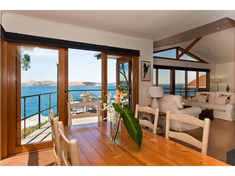 805 Sandy Bay Road, Sandy Bay TAS 7005