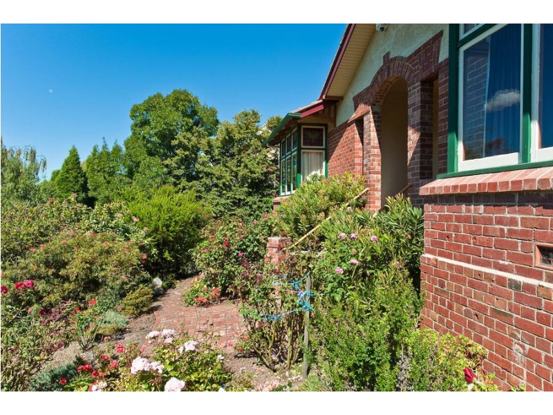 9 Auvergne Avenue, Mount Stuart TAS 7000