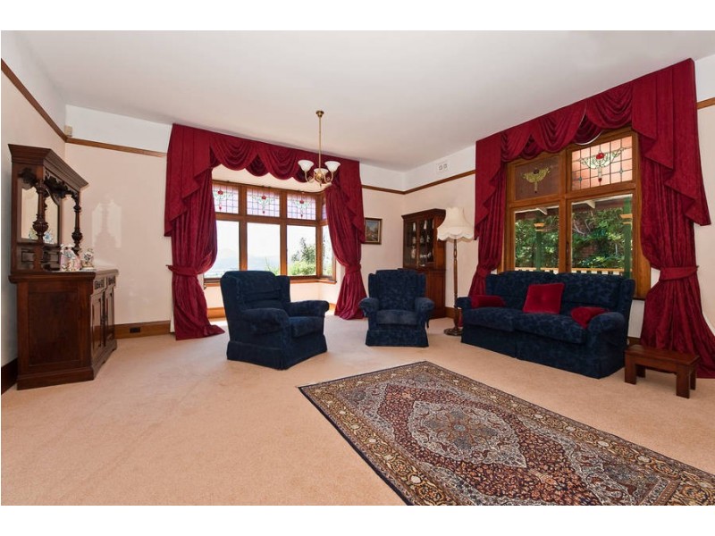 9 Auvergne Avenue, Mount Stuart TAS 7000