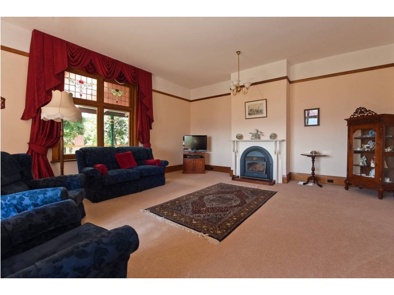 9 Auvergne Avenue, Mount Stuart TAS 7000