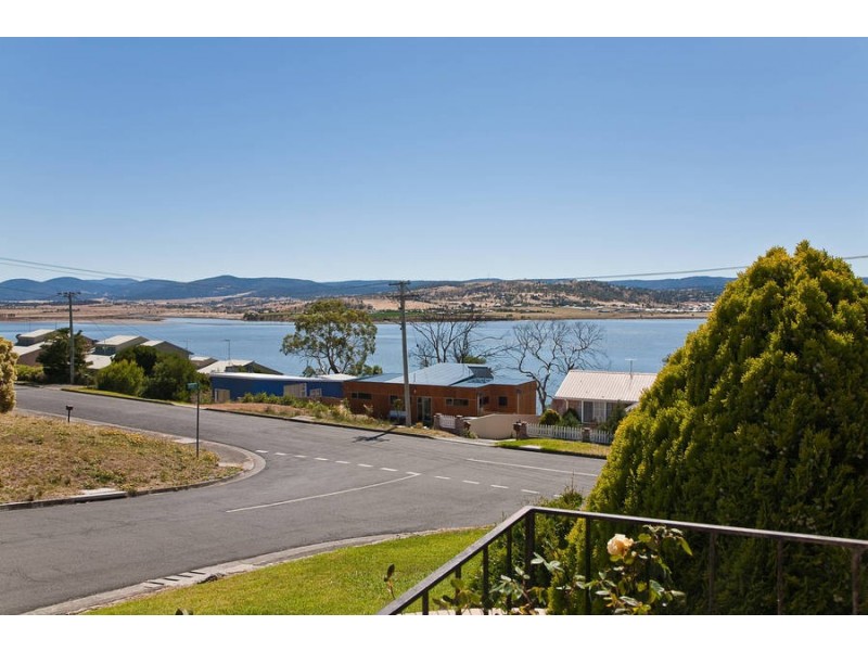 12 Esplanade, Midway Point TAS 7171