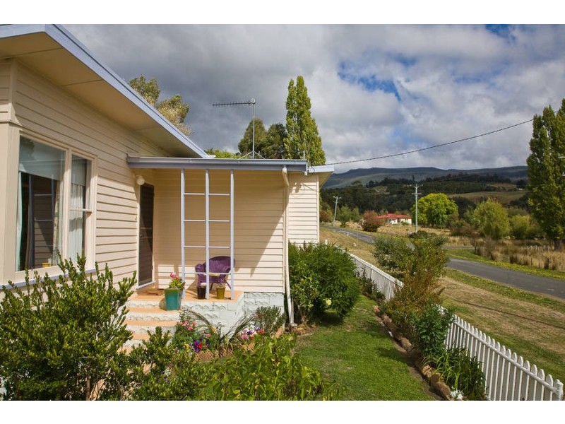 19 The Avenue, Ellendale TAS 7140