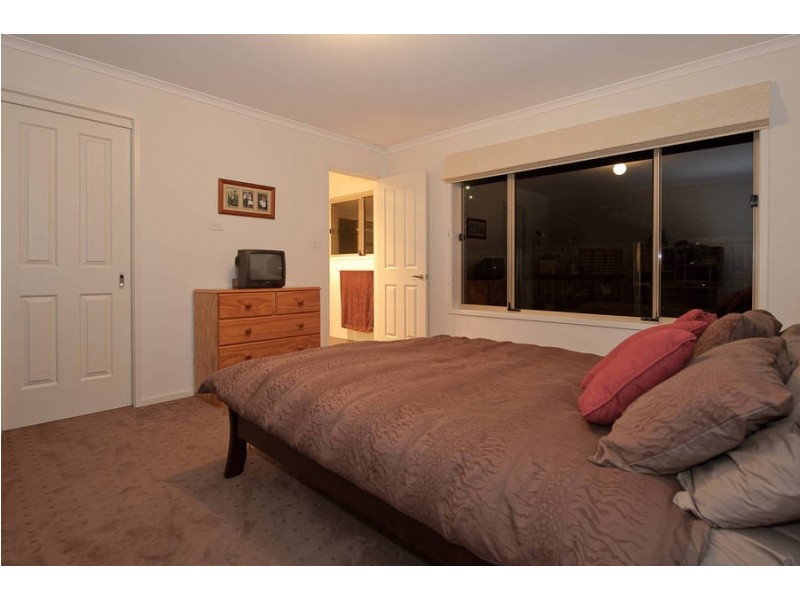 38 Greenhill Drive, Kingston TAS 7050