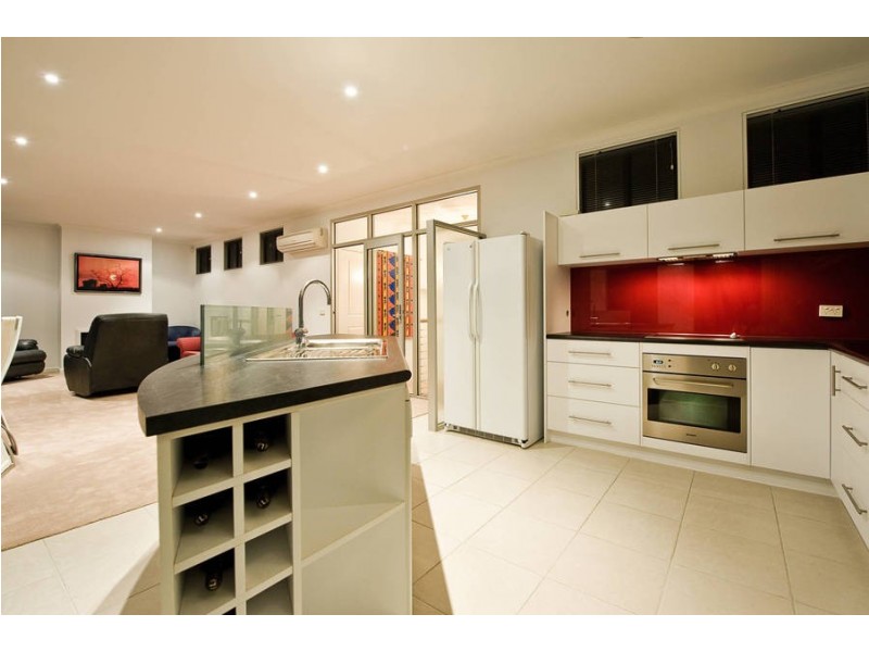 663 Oceana Drive, Tranmere TAS 7018