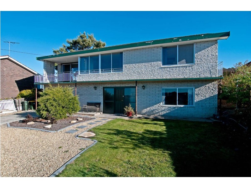 5 Kiama  Place, Blackmans Bay TAS 7052