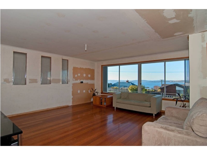 5 Kiama  Place, Blackmans Bay TAS 7052