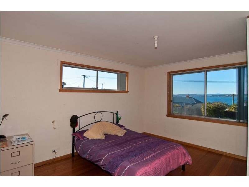 5 Kiama  Place, Blackmans Bay TAS 7052