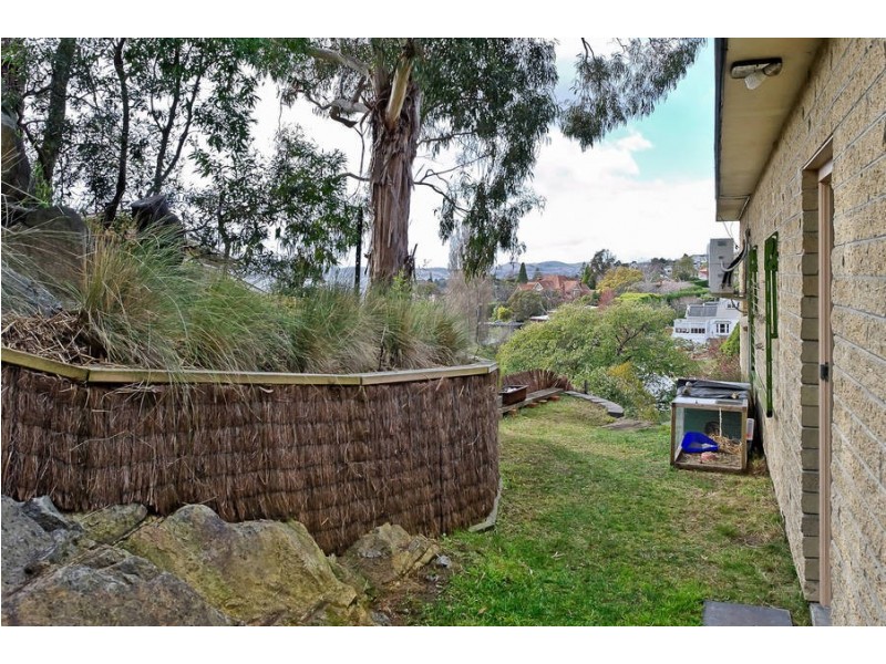 4/1 McAulay Road, Sandy Bay TAS 7005