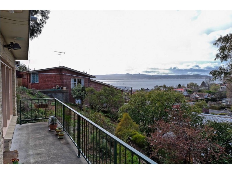 4/1 McAulay Road, Sandy Bay TAS 7005