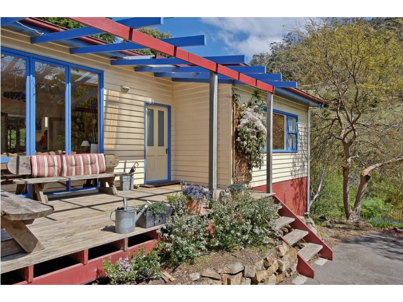 92  Brushy Creek Road, Lenah Valley TAS 7008