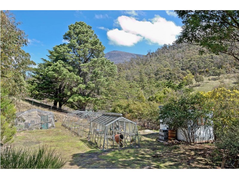 92  Brushy Creek Road, Lenah Valley TAS 7008