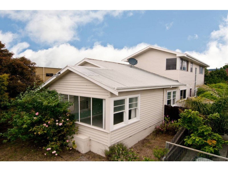 32 Gepp Parade, Derwent Park TAS 7009