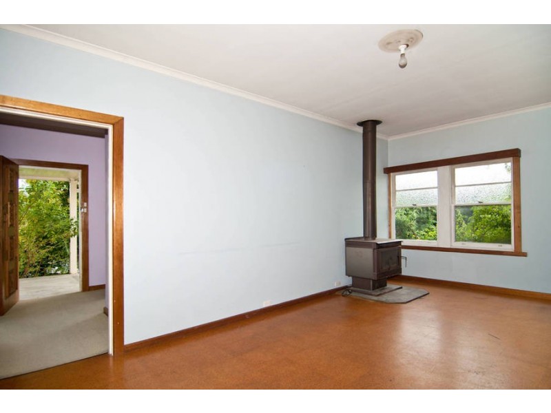 32 Gepp Parade, Derwent Park TAS 7009