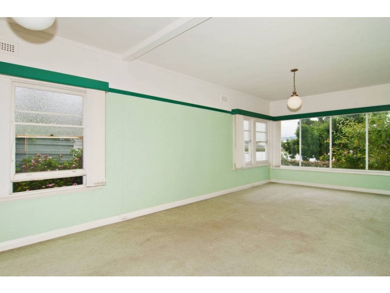 32 Gepp Parade, Derwent Park TAS 7009