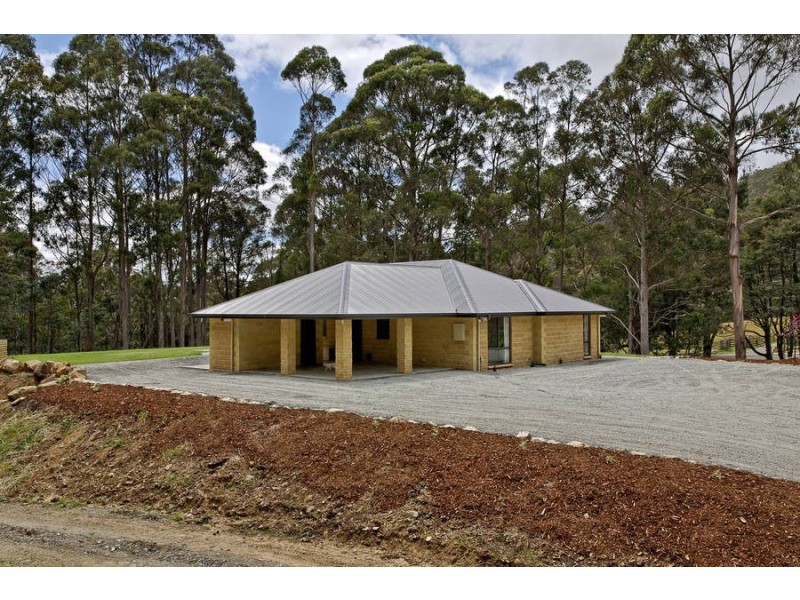 220 Pelverata Road, Sandfly TAS 7150